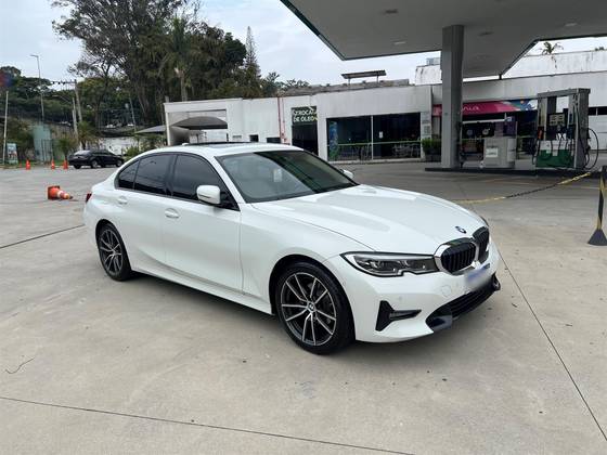 BMW 320i 2.0 16V TURBO GASOLINA SPORT AUTOMÁTICO